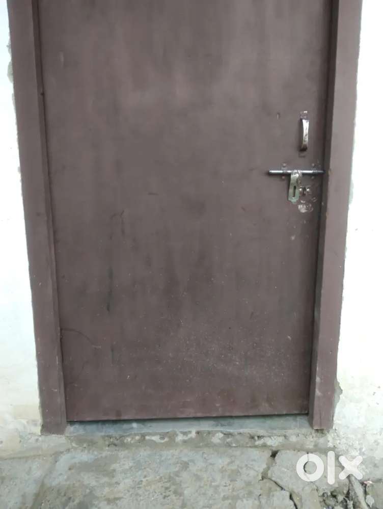 House 90 Gaj ka hai singlesingle floor hai Champa Devi colony Dhampur