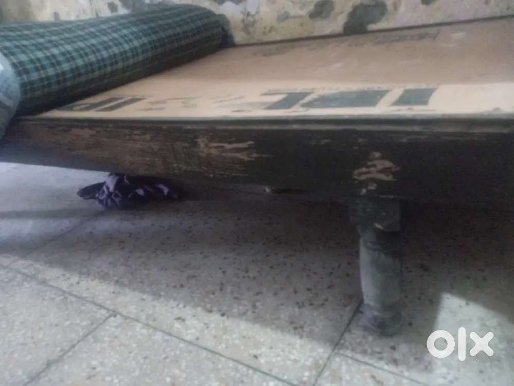 Single bed