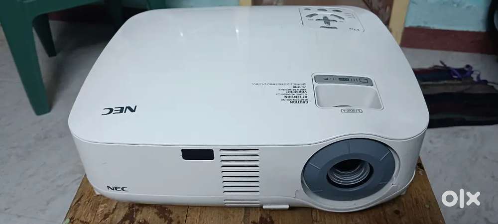 Branded projector.. very good condition