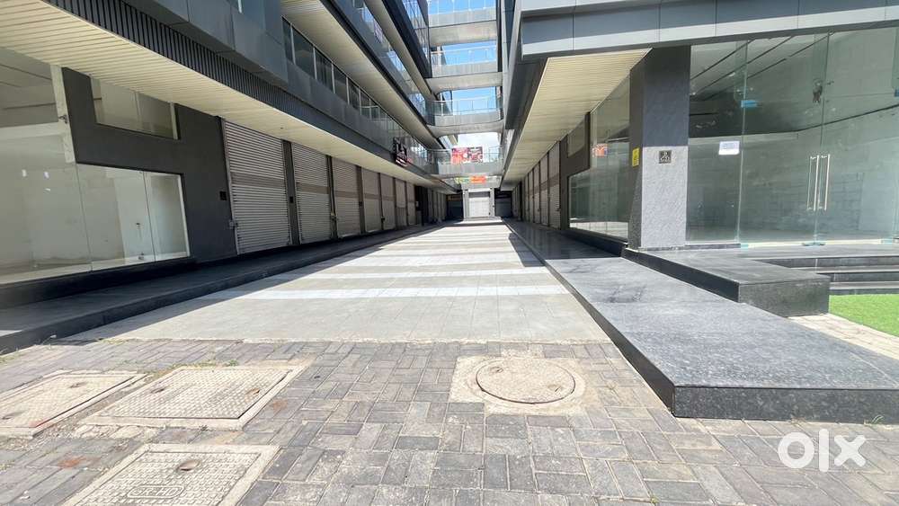 Shops & Office Spaces for Sale / Rent near Magarpatta City