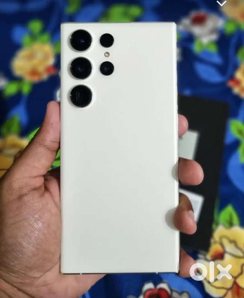 I want to sell Samsung s23 ultra 6month old  bill,box  available