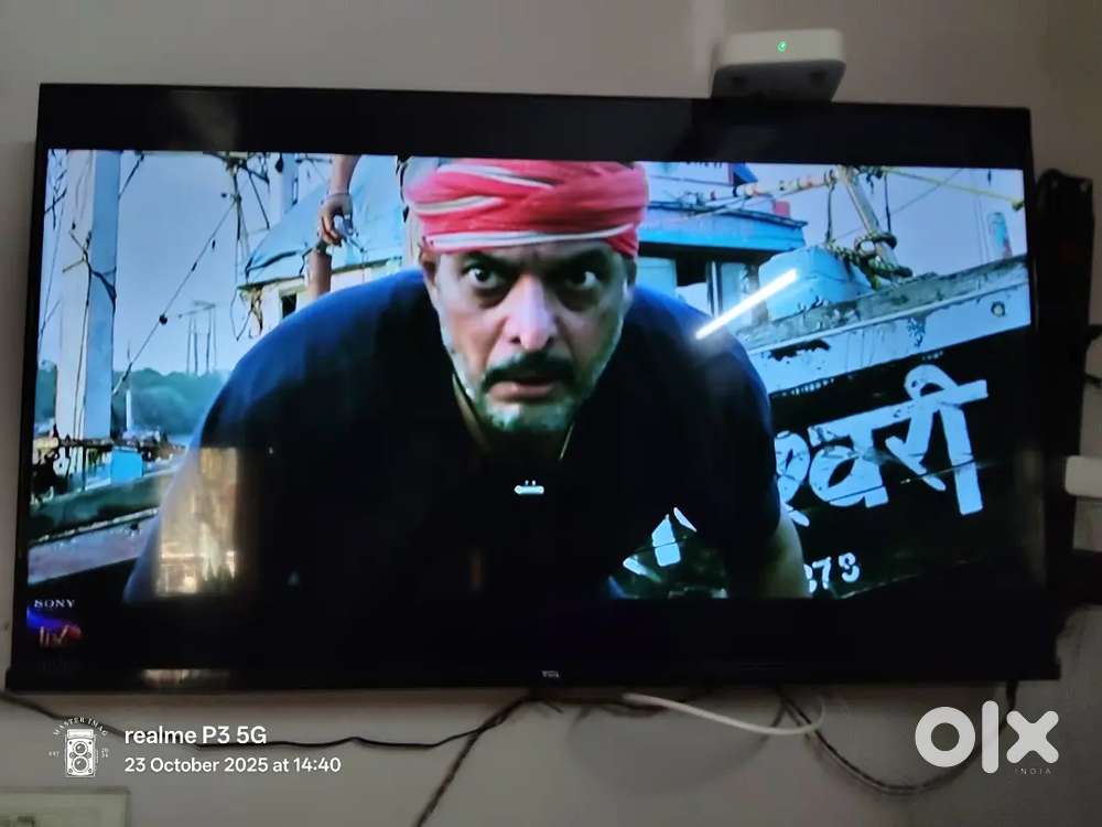 TCL 43 Led frame less TV 3year old Mint condition no problem in TV