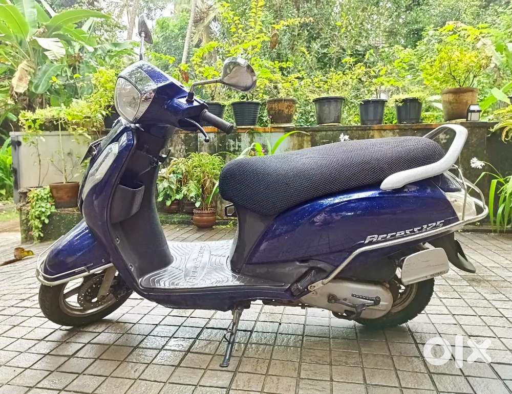 Suzuki Access 125, BS4 , good condition. Disc break
