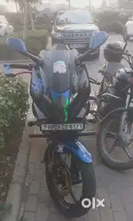 Bajaj Pulsar 220 FI August 2015