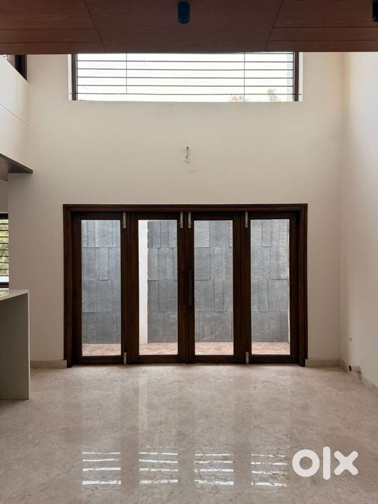 4BHK LUXURY HOUSE FOR SALE AT OTHAKADAI