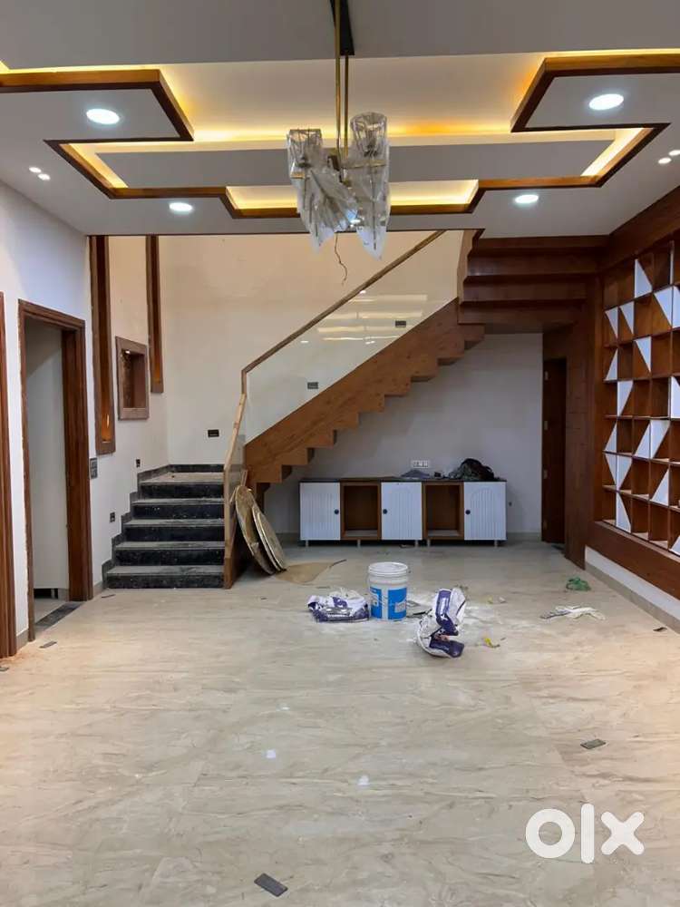 Park Facing 200Gaj 4BHK Kothi Near Airport Rd Sec123 Sunny Enclave