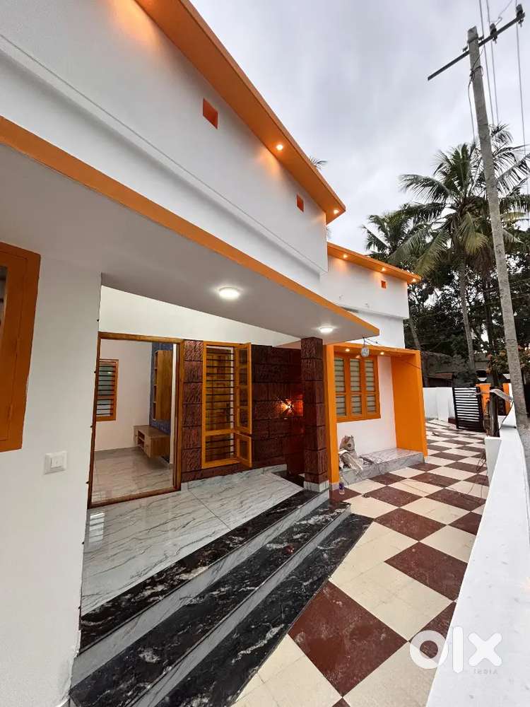 New style house 4.25 cent 3 bhk attached chempazhanty sreekaryam