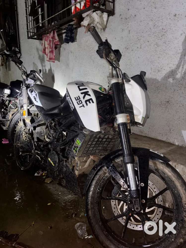 Navfhri rhe eue eue eue uh he 4urbe rhe reue eue eue rhe dud rud rhe