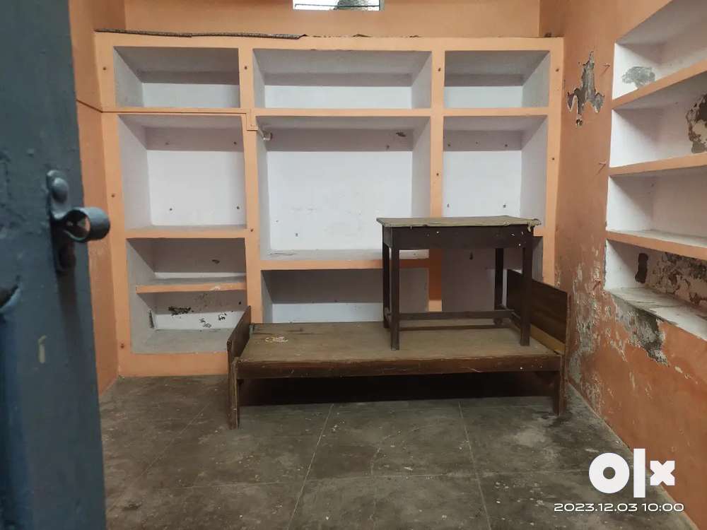 2 room set for bachalors, family is available.