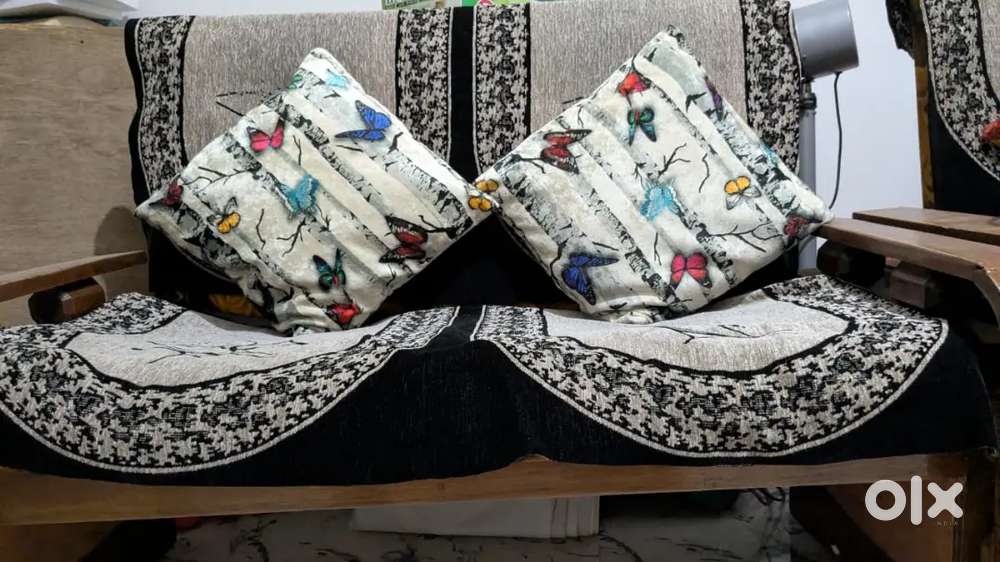 Best furniture saagwan wood sofa