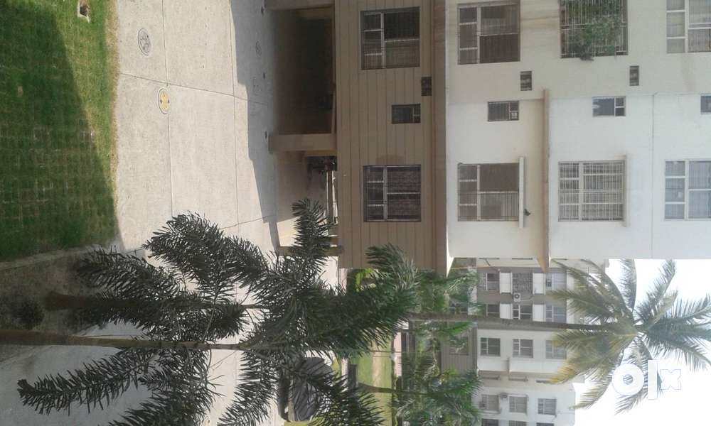 Furnished 3Bhk Flat For sale on Parbati Garden w/distance Jessore Road