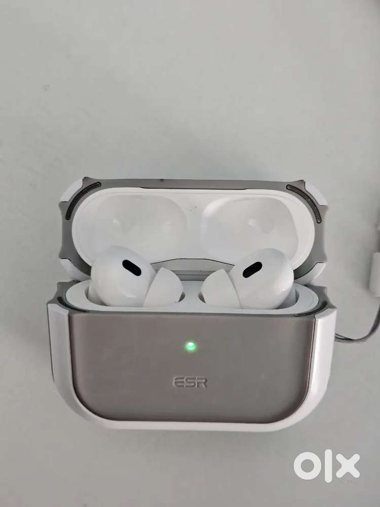 Apple Airpods pro 2nd gen with premium case