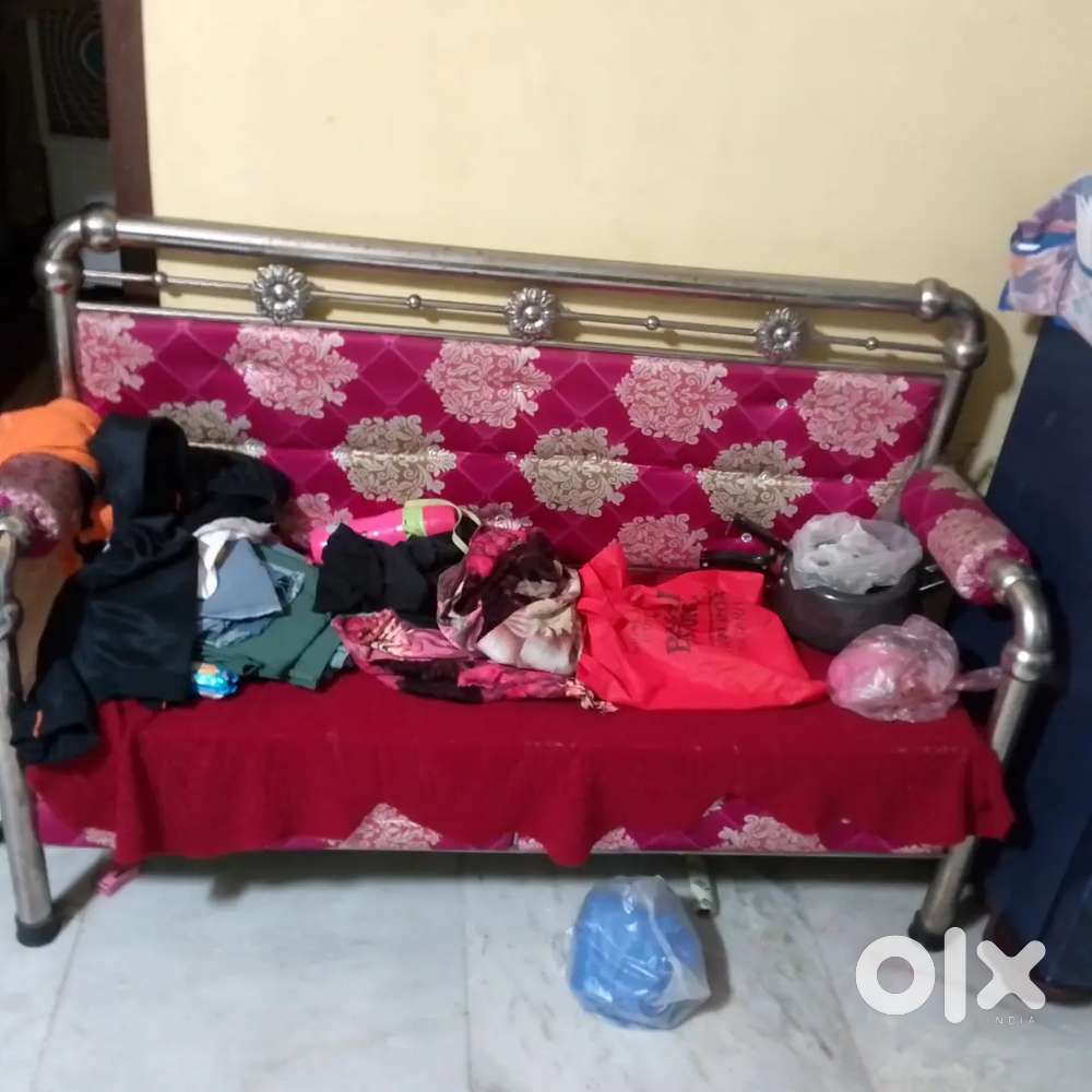 3 seater sofa 5 k at Netaji Nagar kolkata