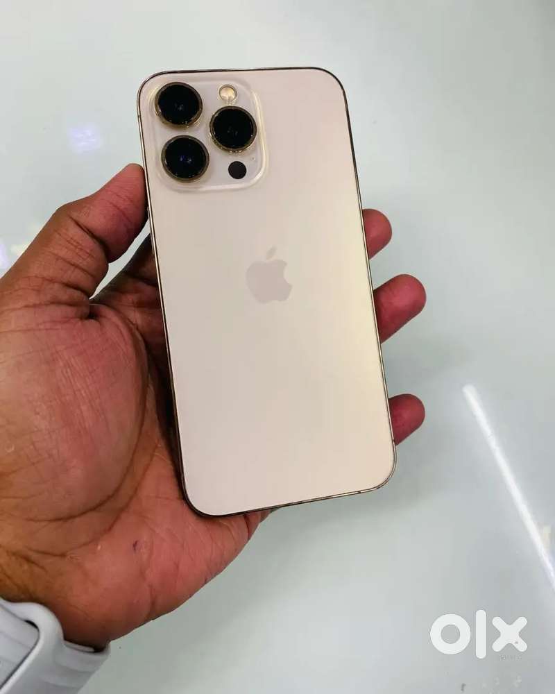 Selling my 6 months old iPhone 13 pro, need urgent money