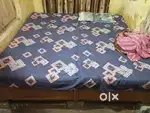 Double bed with box