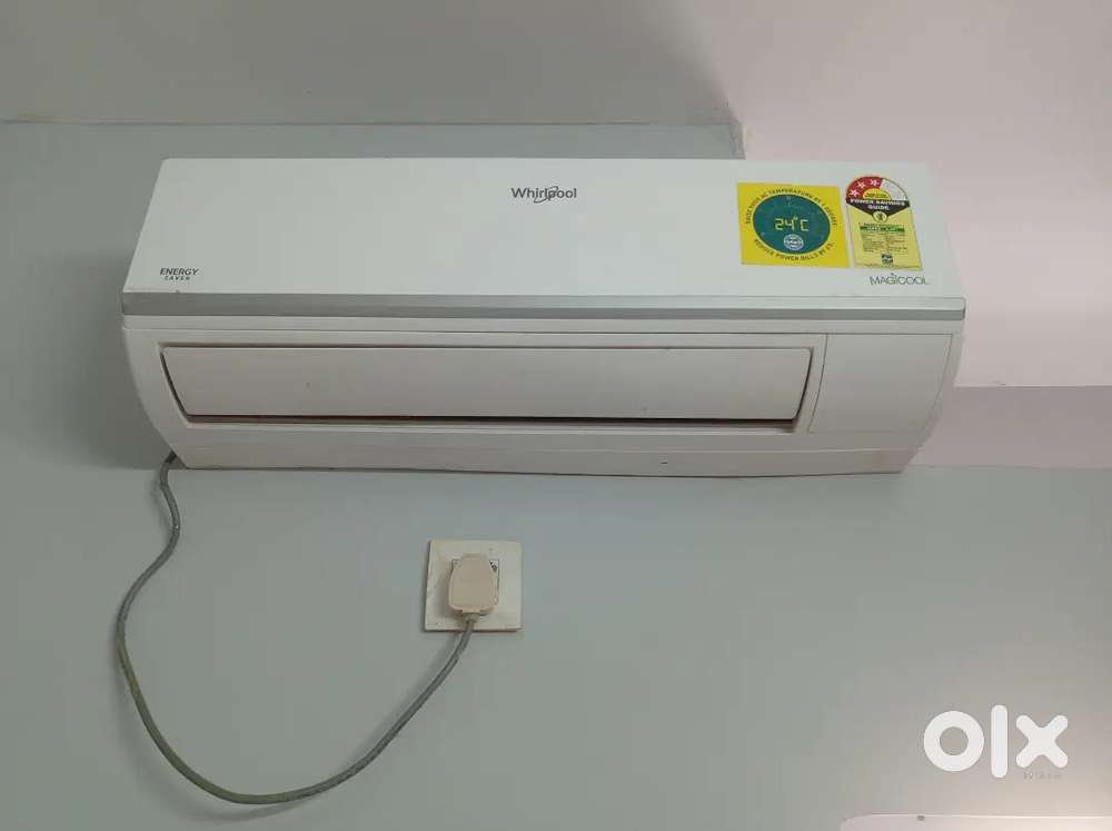 Whirlpool AC tip top condition.