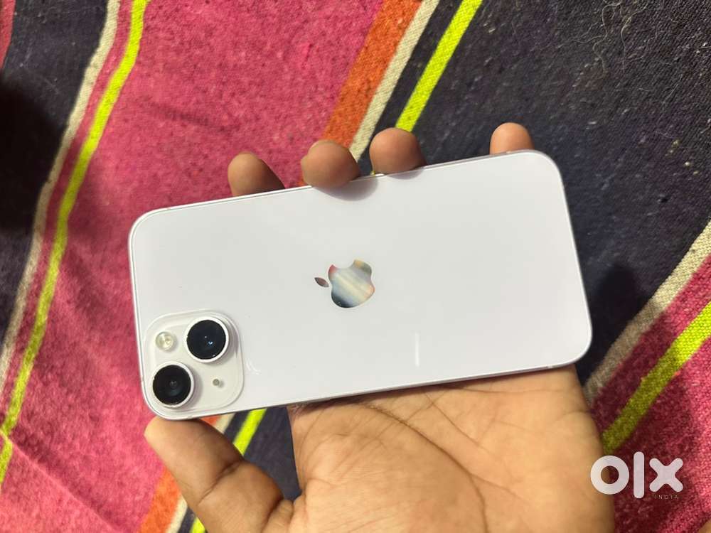 Iphone 14 128 gb. 1.5 yrs old battery 87