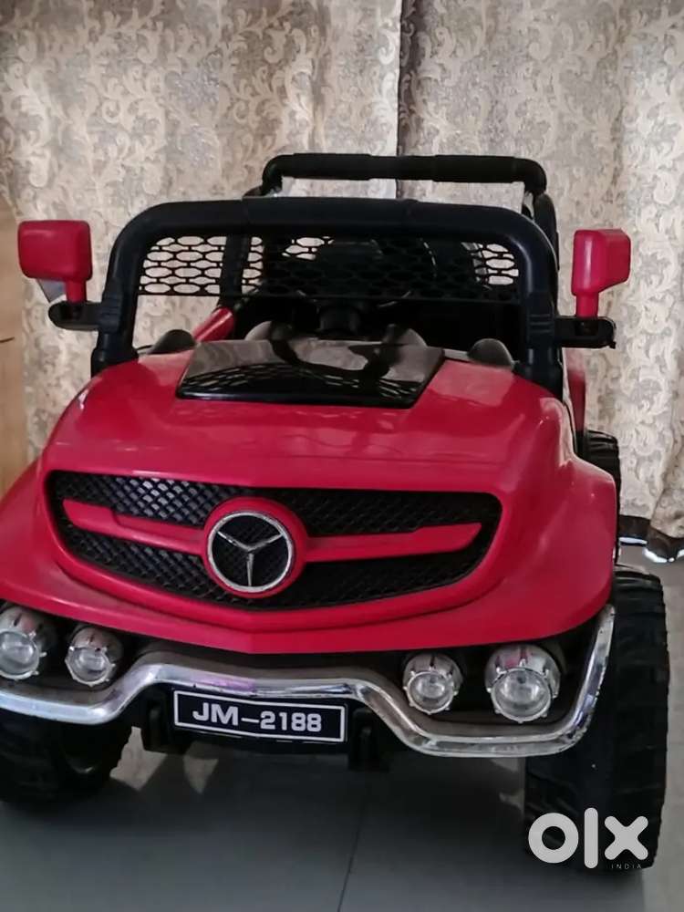 Kids sports car
