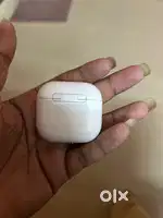 Apple AirPods 4