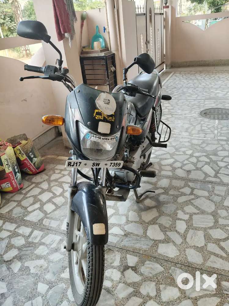 I am selling bajaj CT 100