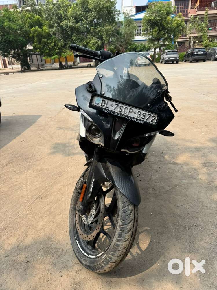 Pulsar RS 200