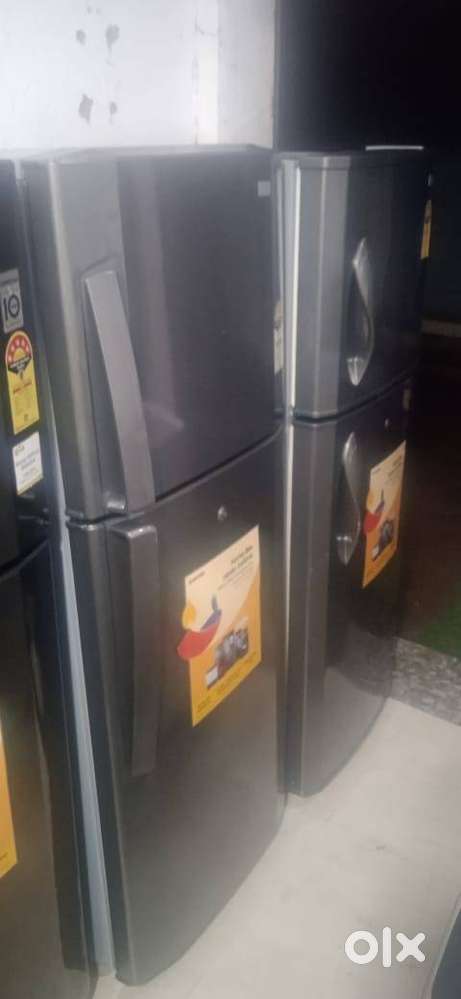LG fridge , Double door / Washing machine , front load , 5.5 Kg