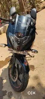 Bajaj Pulsar 220f running 6500km 2nd owner
