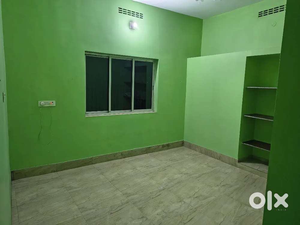 4bhk flat behind sheela verma hospital