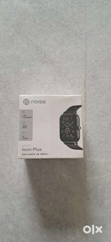 Noise icon plus smartwatch
