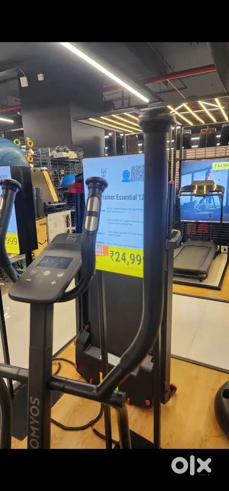 Cross trainer gym elliptical