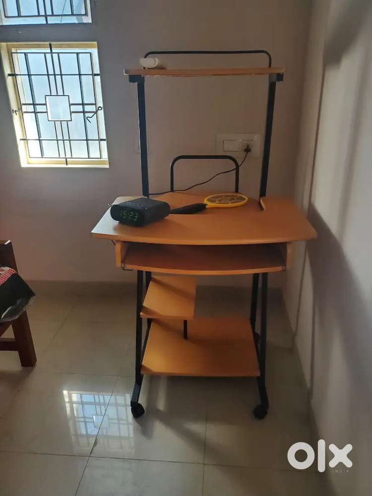 Study table/Computer desk
