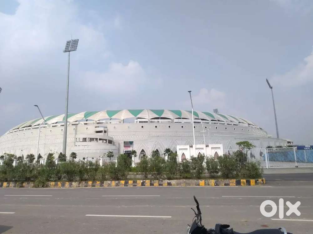 नगर निगम बैंक लोन गोमती नगर विस्तार शालीमार वन वर्ल्ड के पास प्लॉट