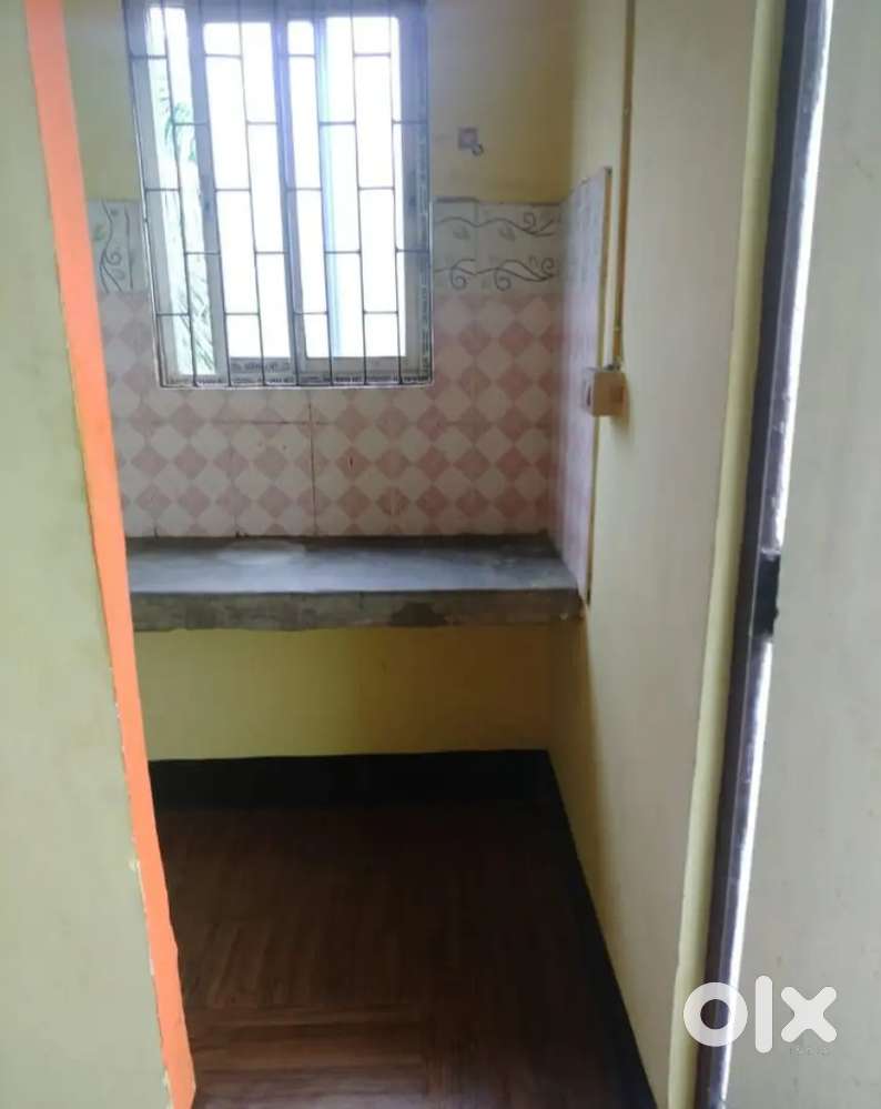 Independent 1 rk alongwith bathroom and kitchen at chandmari near AEI