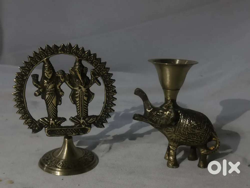Antique pure brass solid heavy lakshmi and ganesha+  candle stand
