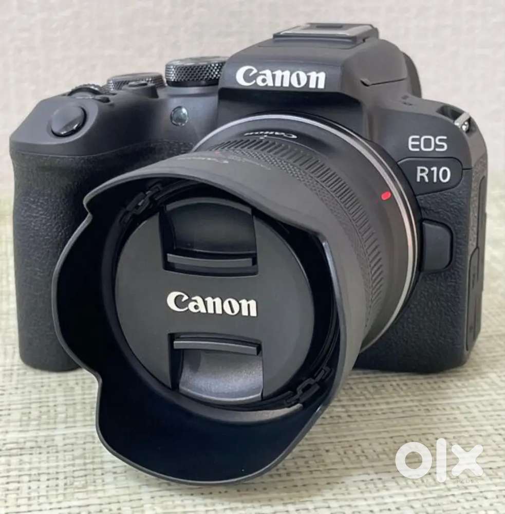 Canon r10 brand new condition all accessories