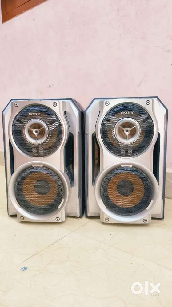 Sony speaker s and bose pre amplifier 2no