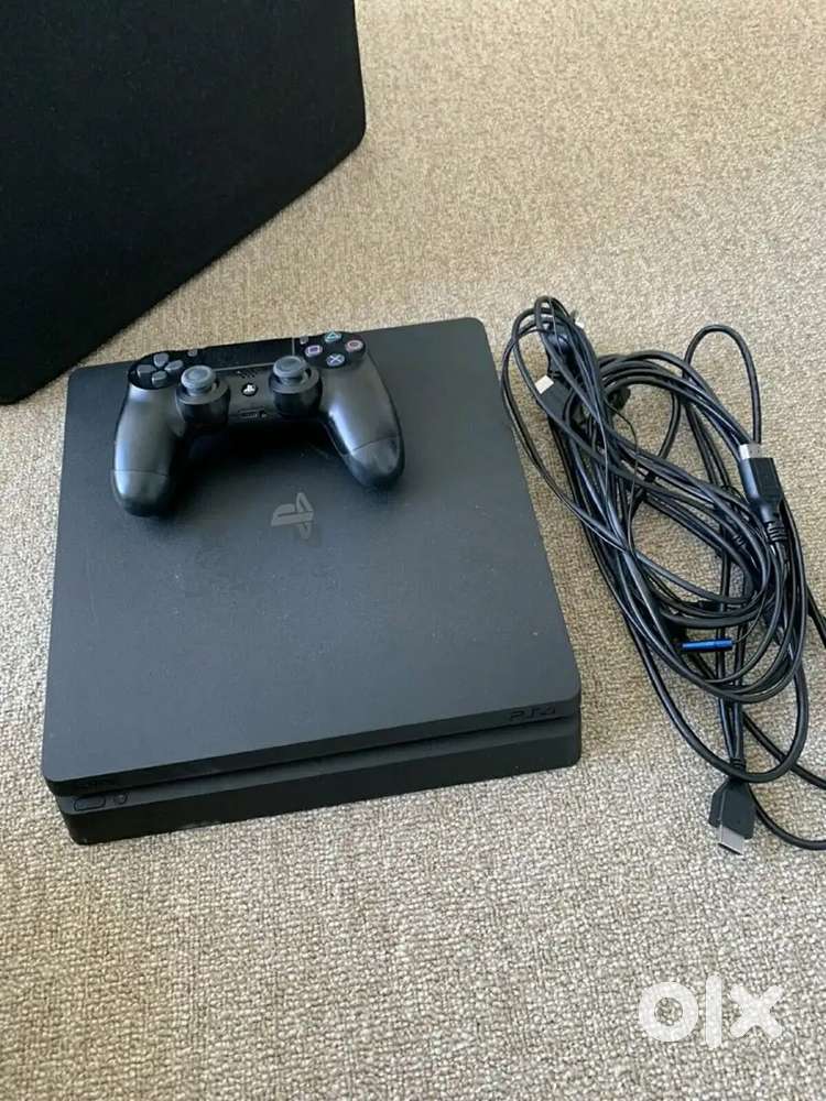 PS4 Slim (with original Controller)