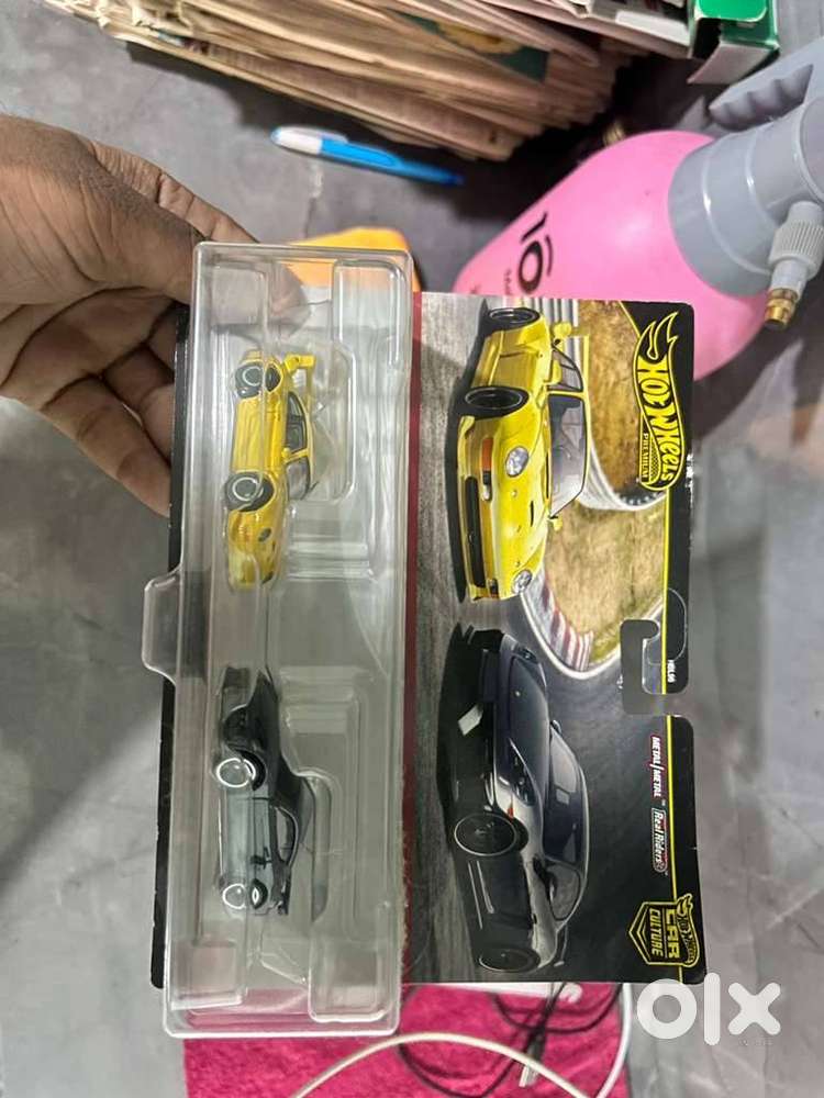 IMPORTED PORSHE HOTWHEELS SET