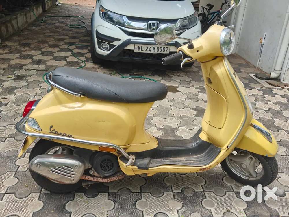 Vespa urgent sale..
