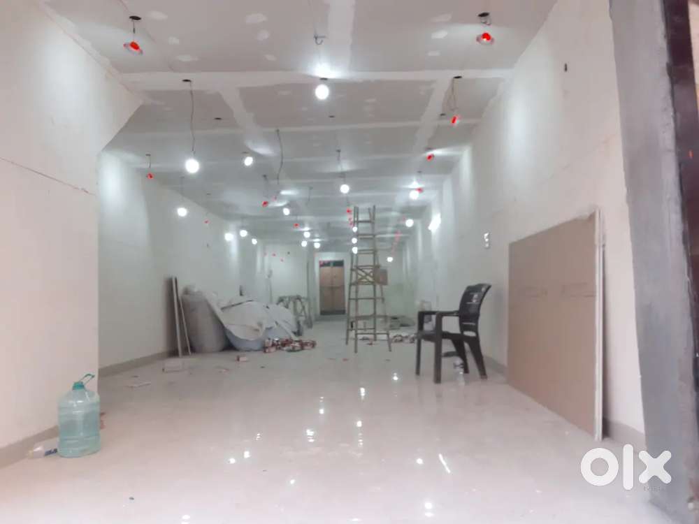 100 Gaz Showroom (Ground Floor)