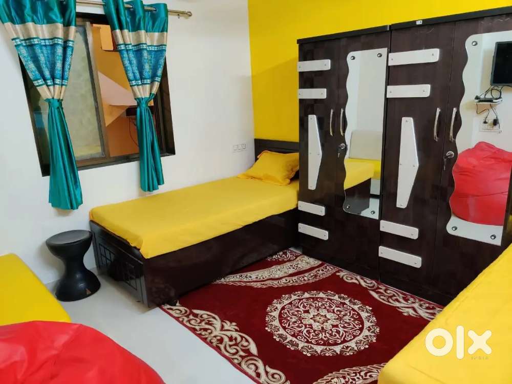 Fully furnished boys pg at fatehgunj, Amit nagar