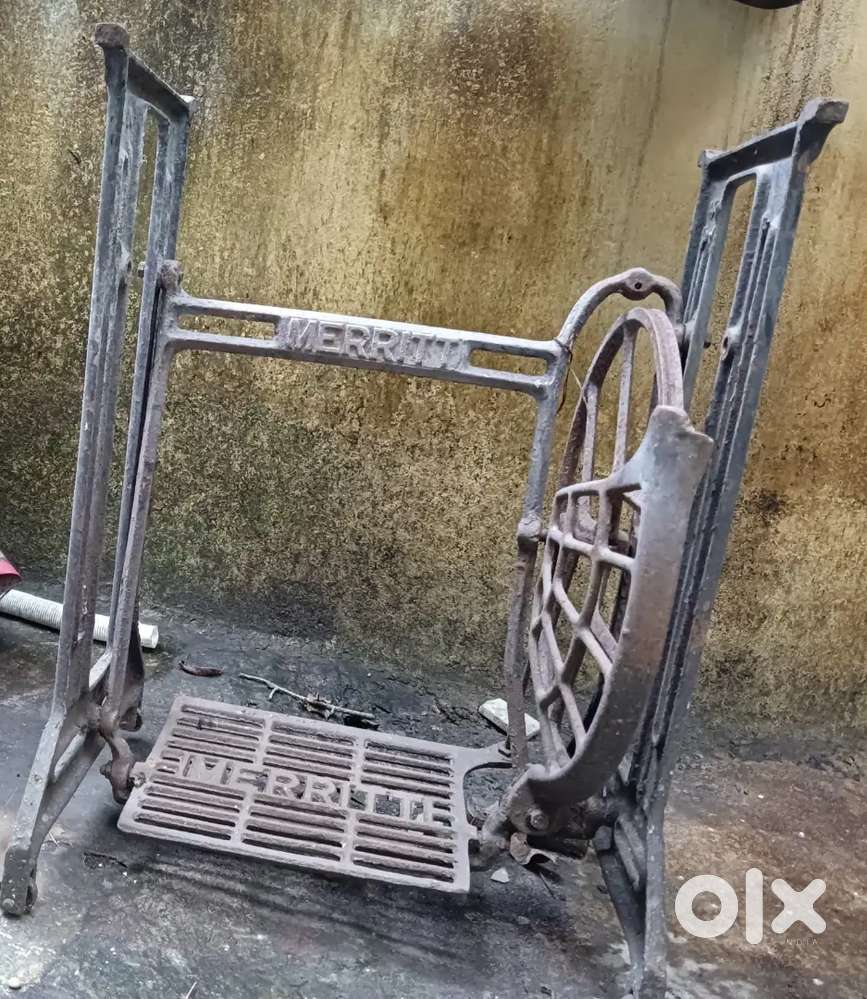 Sewing machine for sale