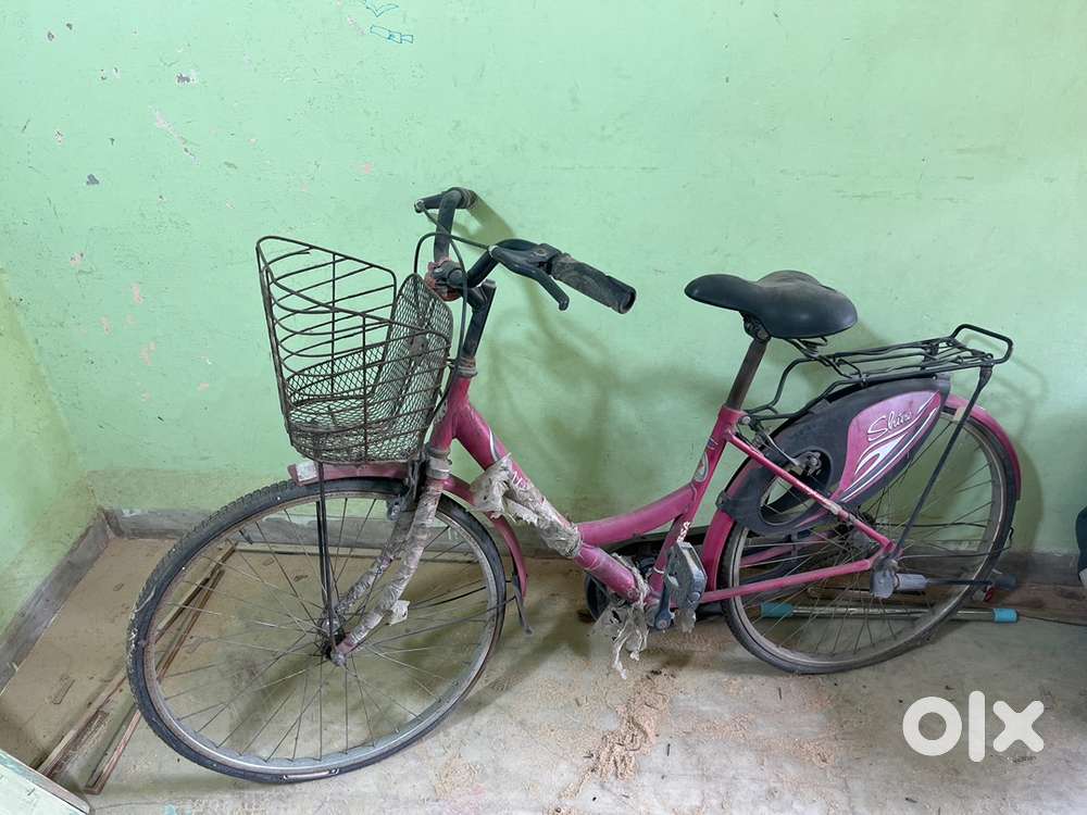 Girls cycle