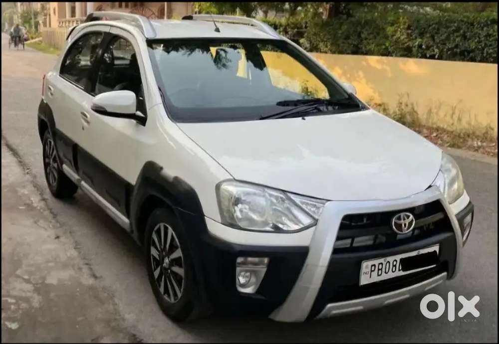 Toyota Etios Cross 2015 Diesel Well Maintained
