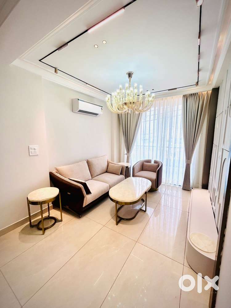 With LIFT 3BHK Flat For Sale 150Gaj 2Car Parking
