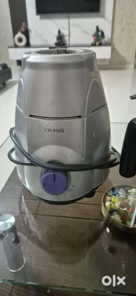 Croma mixture with 2 jars