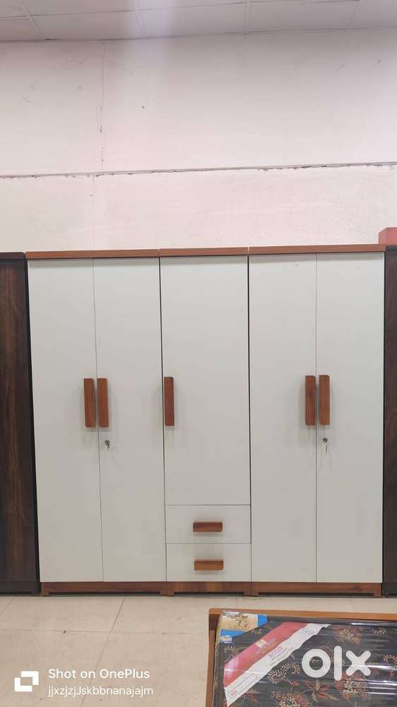 MAXI SPACE WHITE  MATTE FINISHED 5 DOOR WARDROBE WITH FREE DELIVERY