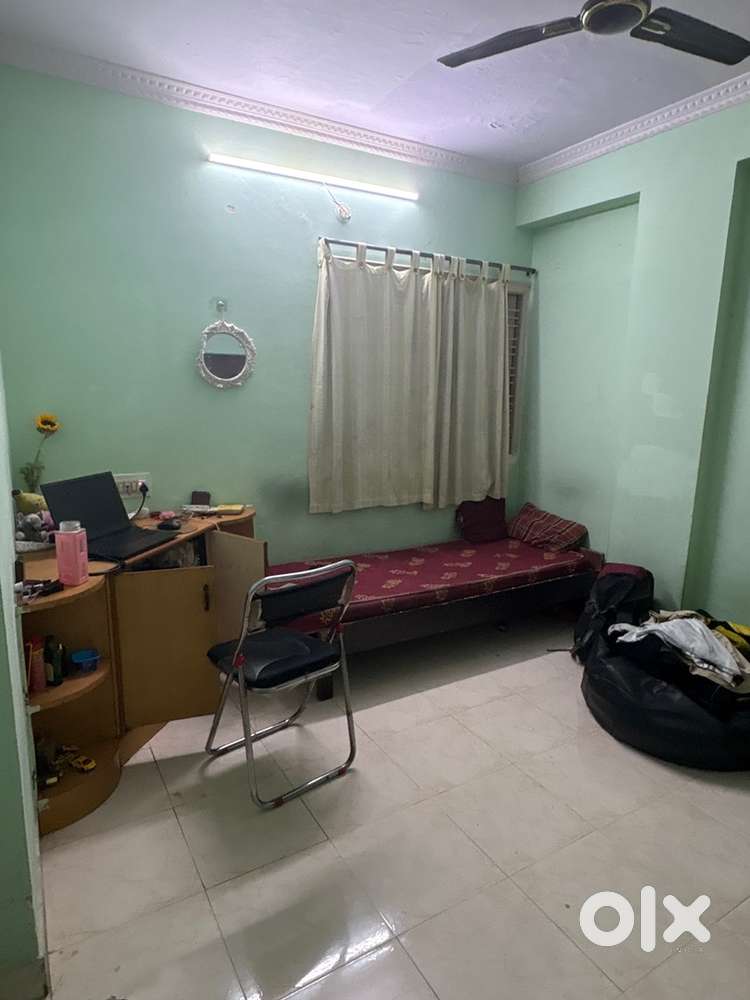 LOOKING FOR FEMALE FLATMATE