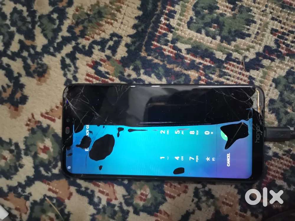Display change karwani padegi aapko HONOR 7c