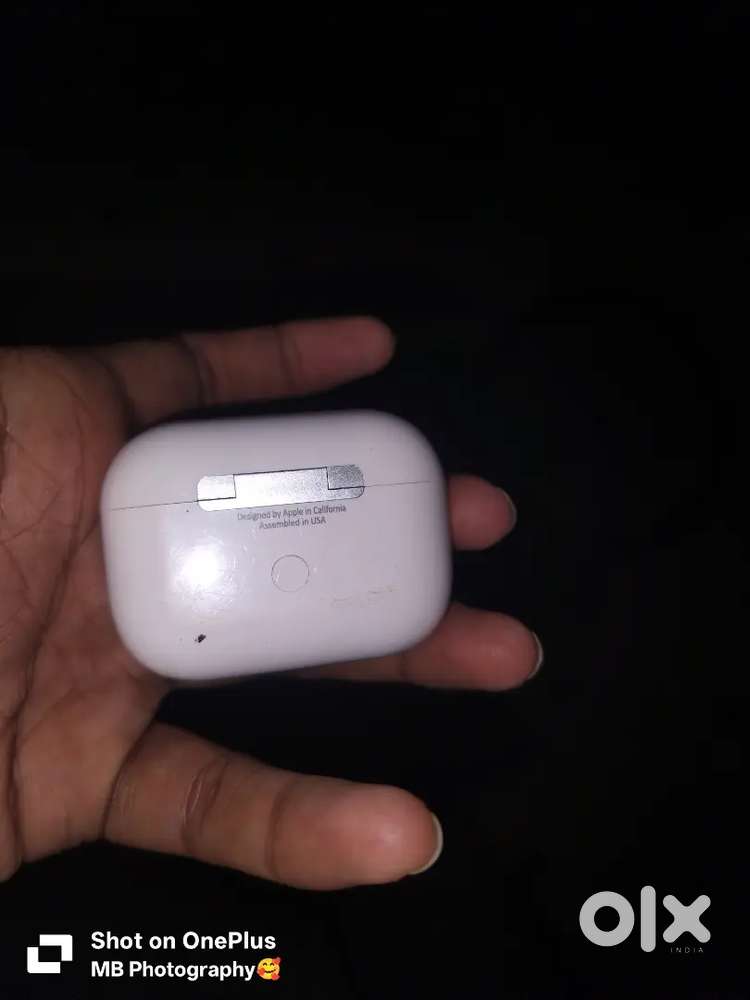 Apples airpods 2 pro, 2nd generation, orginal product